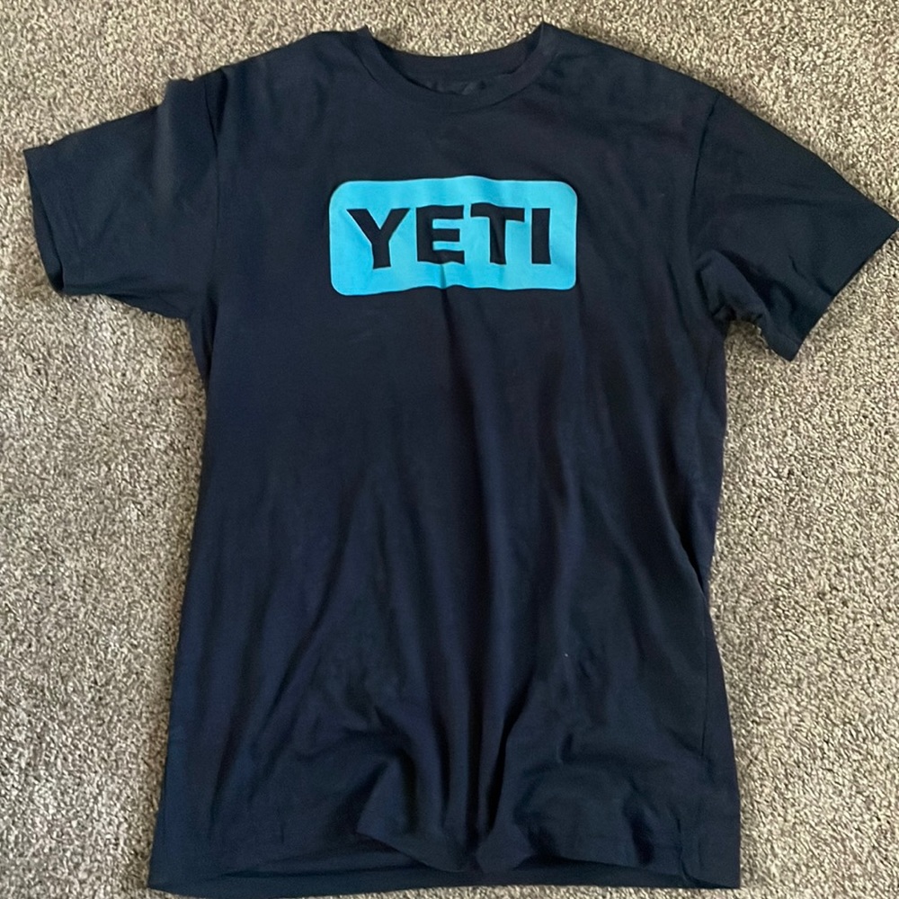 Men’s Small Yeti T-Shirt
